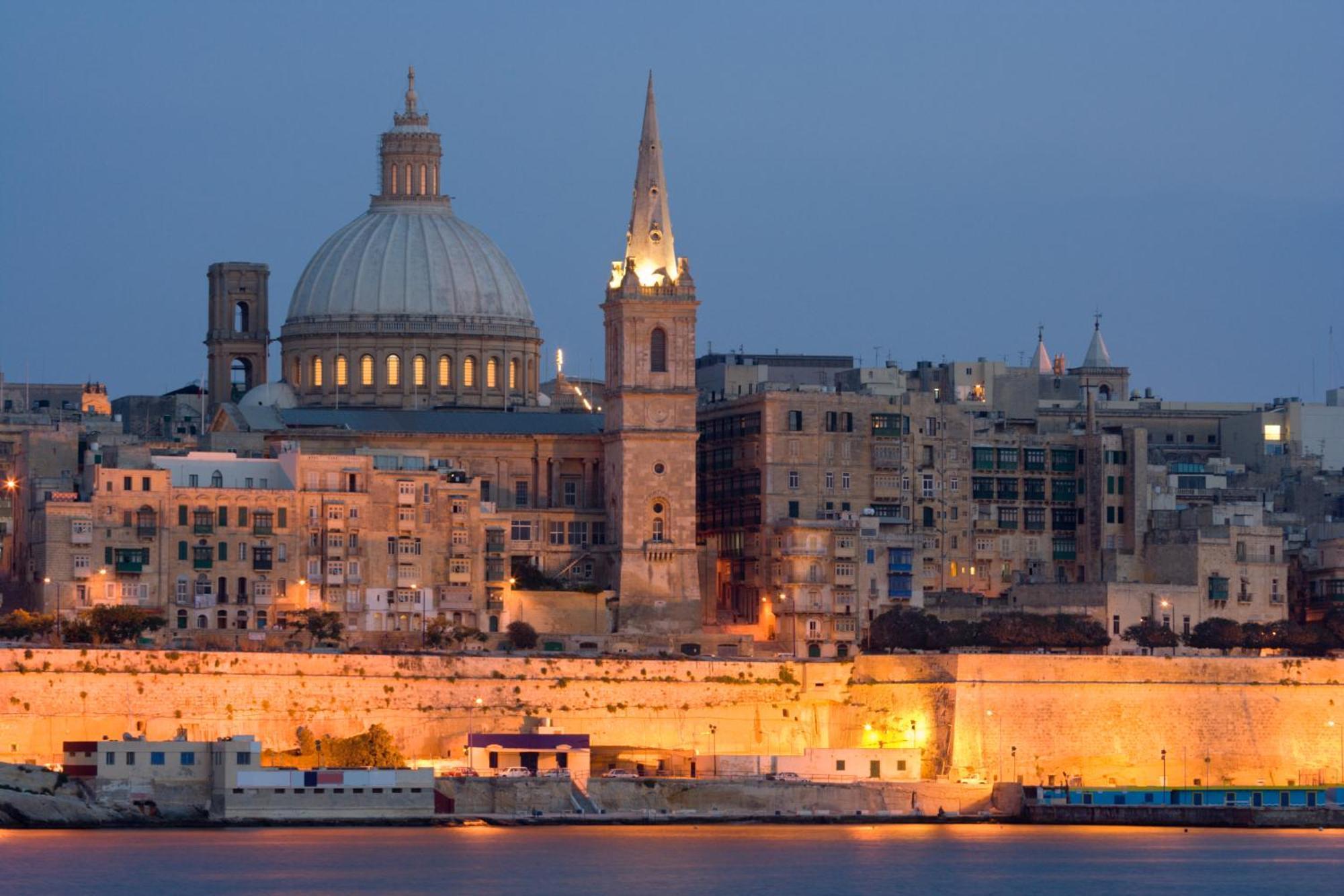 Balluta Bay Spacious Apt - 2Br Sliema Luaran gambar