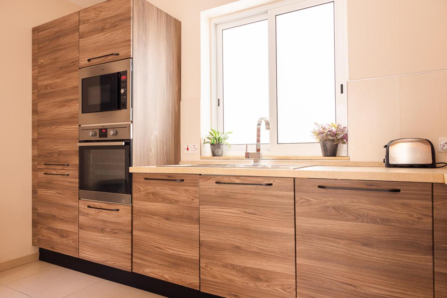 Balluta Bay Spacious Apt - 2Br Sliema Luaran gambar